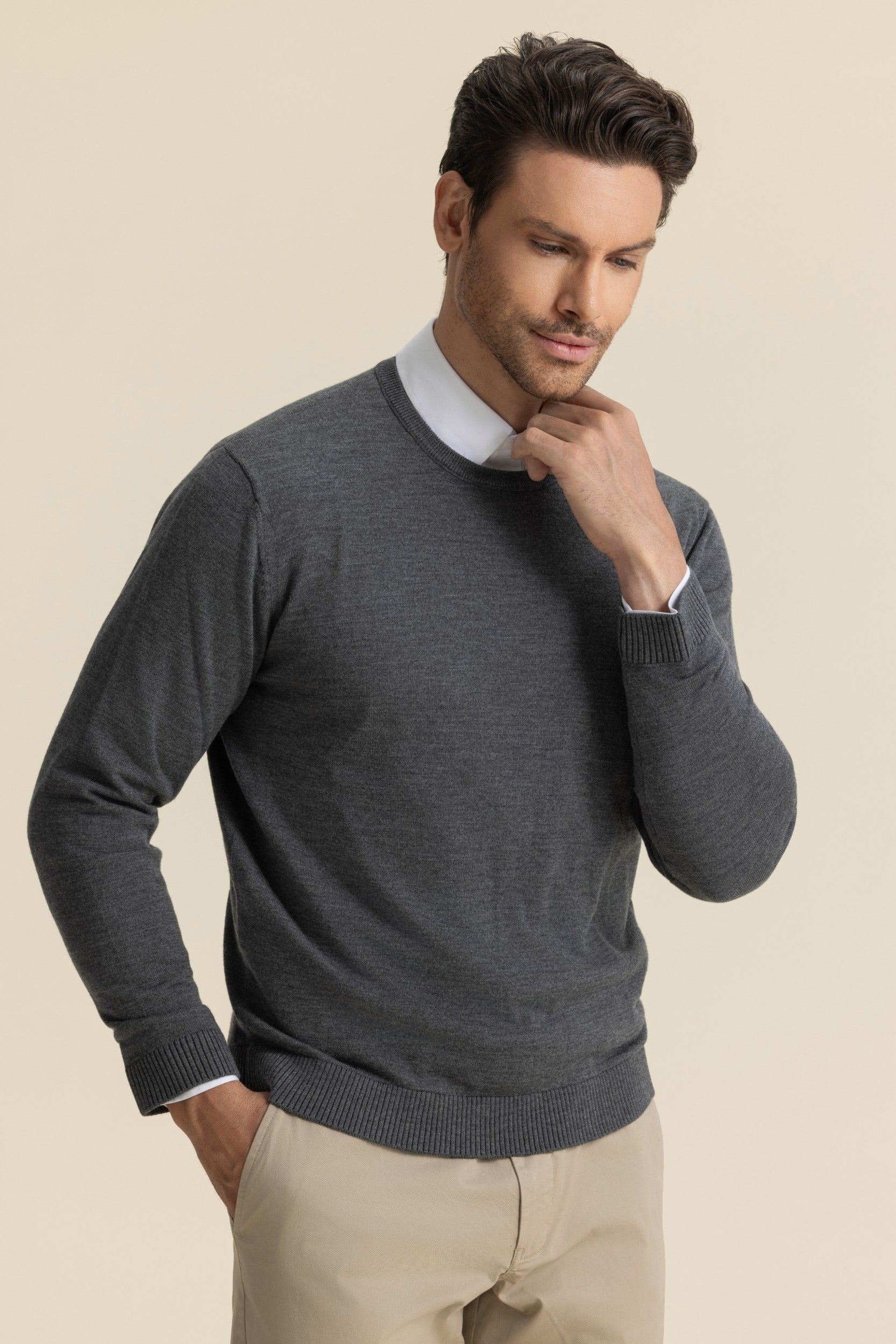 MERINO CREW KNIT DARK GREY